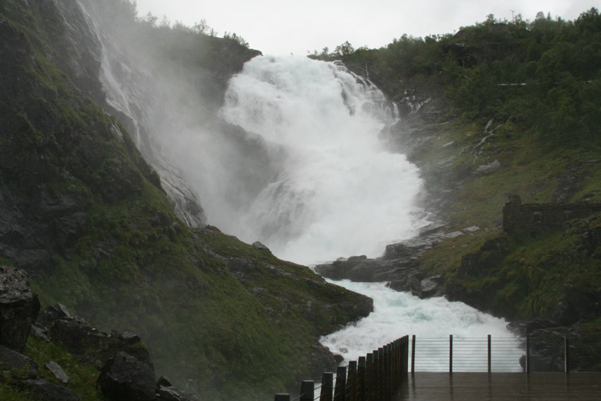 Норвегия. Водопад